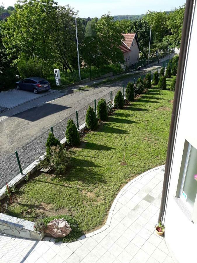 Simica Cose Апартаменты Врдник